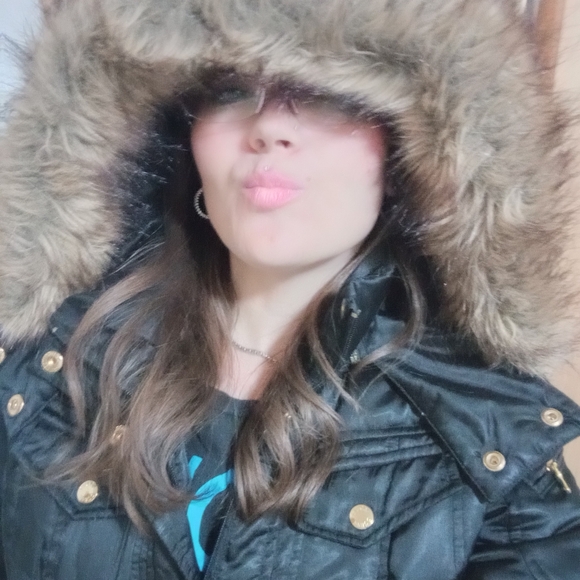 Meet your Posher, Rachel - Picture 2 of 4